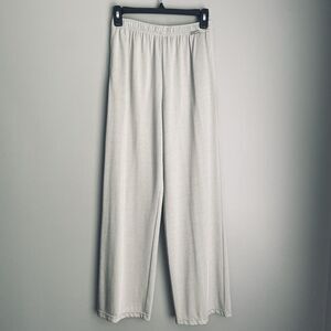 St. John Sport by Marie Gray Pants Size P /US 2 Pale Gray Metalic Sheen Pockets
